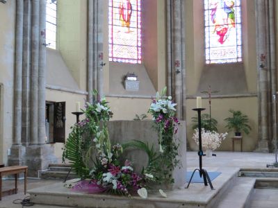 fleuriste pour Eglise Ferrières-en-Gâtinais